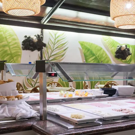 מלון Arena - Adults Only קורלחו
